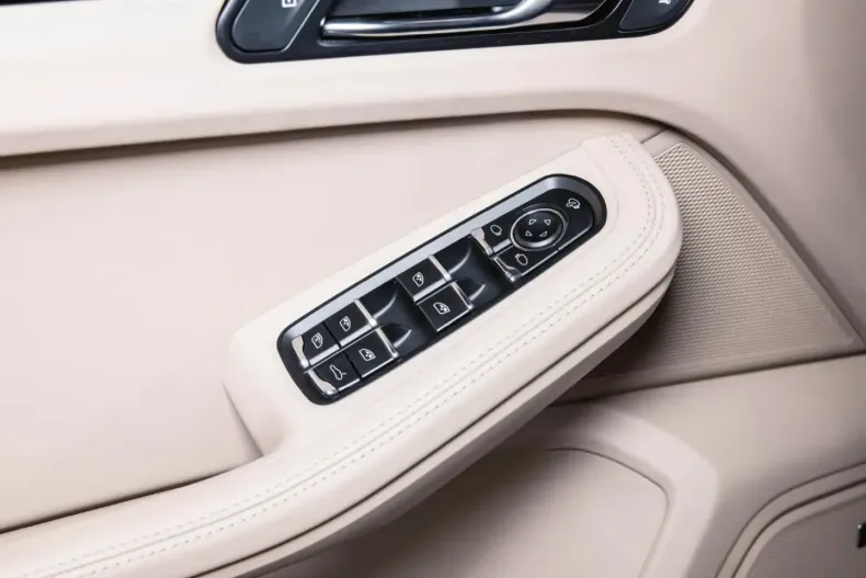 Porsche Macan din 2023 cu 32.500 km - oferta POR113882 - foto 23