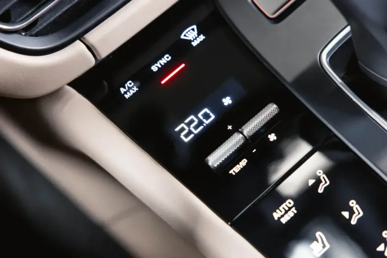 Porsche Macan din 2023 cu 32.500 km - oferta POR113882 - foto 37