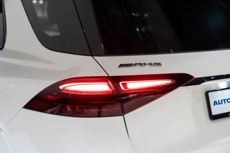 Mercedes-Benz GLE 63 AMG din 2024 cu 10.092 km - oferta MER113884 - foto 13