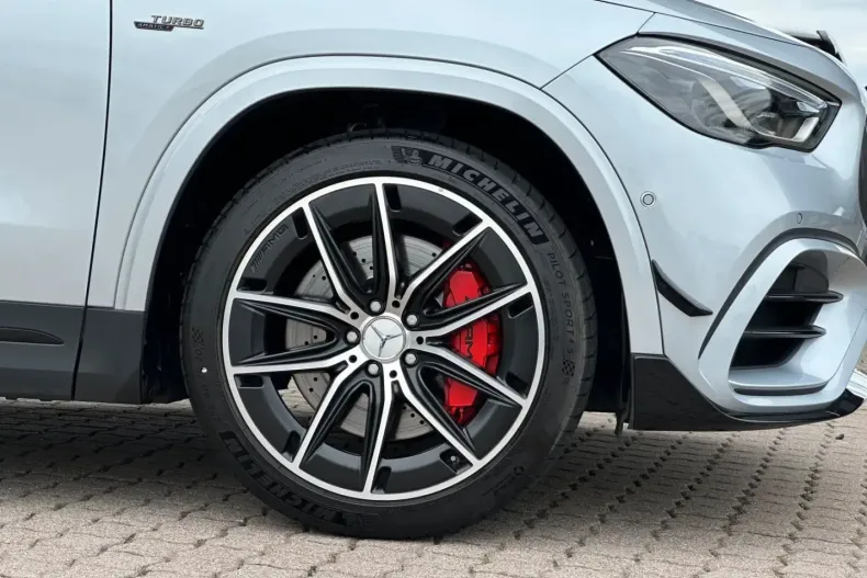 Mercedes-Benz GLA 45 AMG din 2024 cu 18.265 km - oferta MER113890 - foto 3