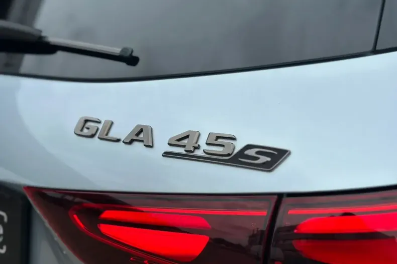 Mercedes-Benz GLA 45 AMG din 2024 cu 18.265 km - oferta MER113890 - foto 4