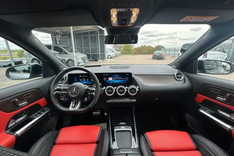 Mercedes-Benz GLA 45 AMG din 2024 cu 18.265 km - oferta MER113890 - foto 16