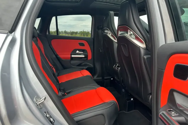 Mercedes-Benz GLA 45 AMG din 2024 cu 18.265 km - oferta MER113890 - foto 19