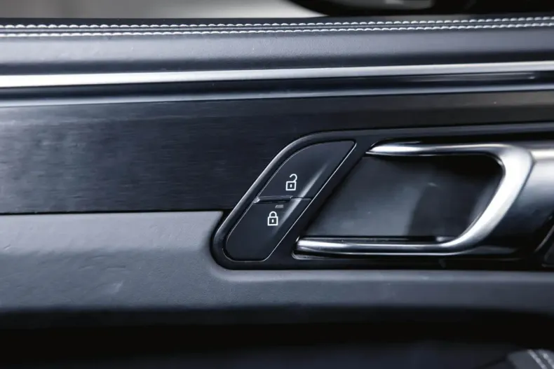 Porsche Macan din 2021 cu 65.500 km - oferta POR113899 - foto 25