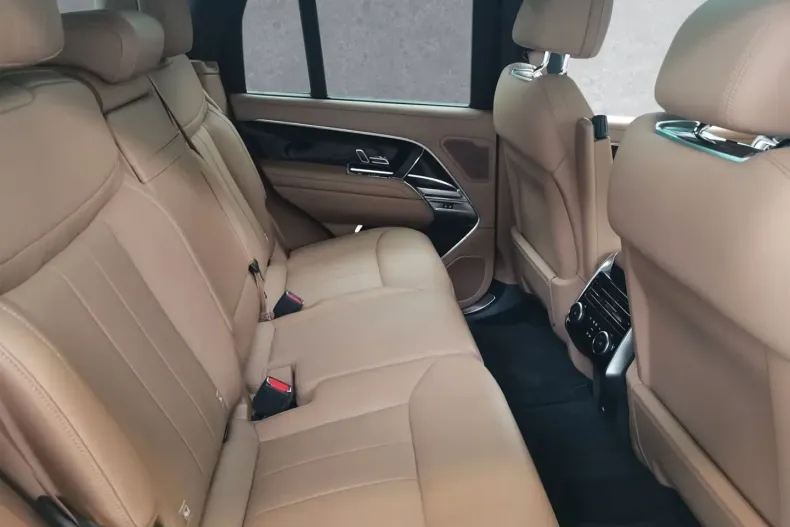 Land Rover Range Rover din 2023 cu 34.680 km - oferta LAN113907 - foto 5