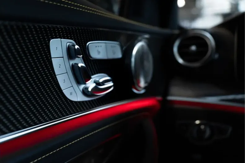 Mercedes-Benz E 63 AMG din 2023 cu 4.900 km - oferta MER113922 - foto 8