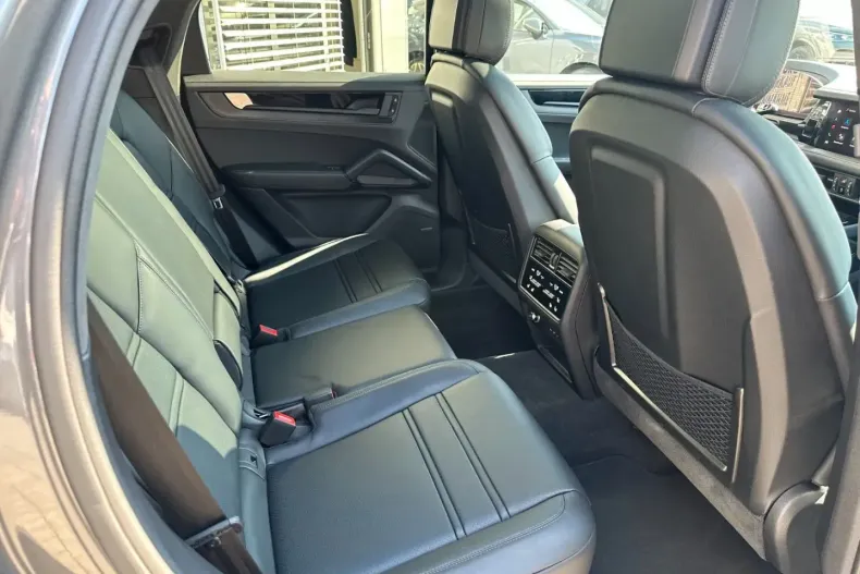 Porsche Cayenne din 2024 cu 15.000 km - oferta POR113929 - foto 6