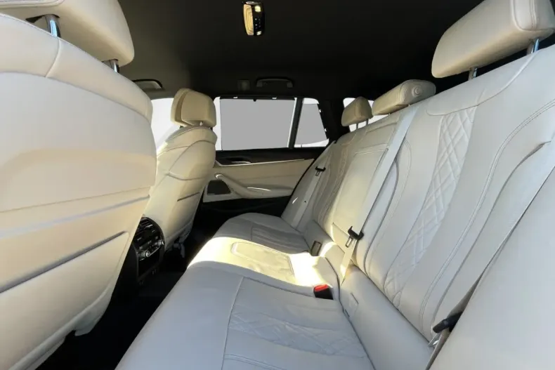 BMW 530 din 2022 cu 69.996 km - oferta BMW113949 - foto 13