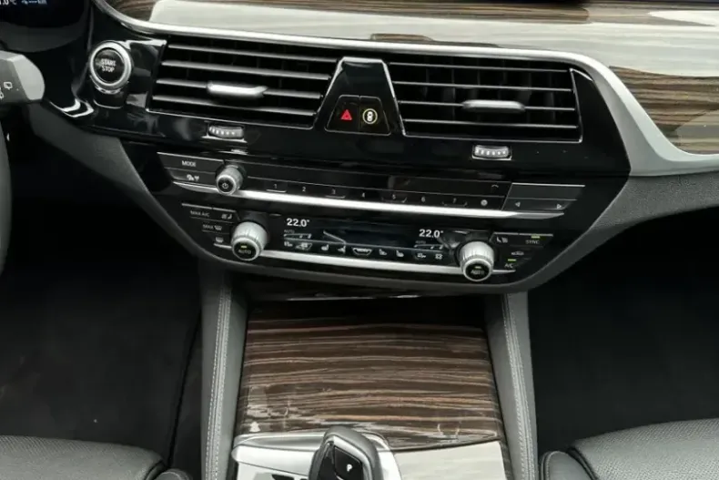 BMW 530 din 2022 cu 89.750 km - oferta BMW113950 - foto 11