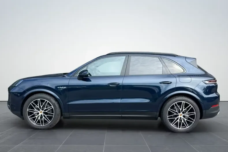Porsche Cayenne din 2023 cu 22.500 km - oferta POR113954 - foto 2