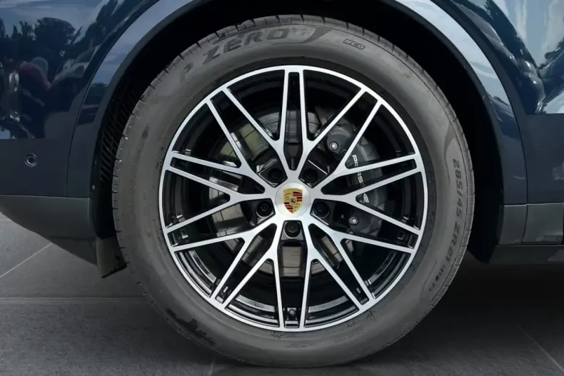 Porsche Cayenne din 2023 cu 22.500 km - oferta POR113954 - foto 3