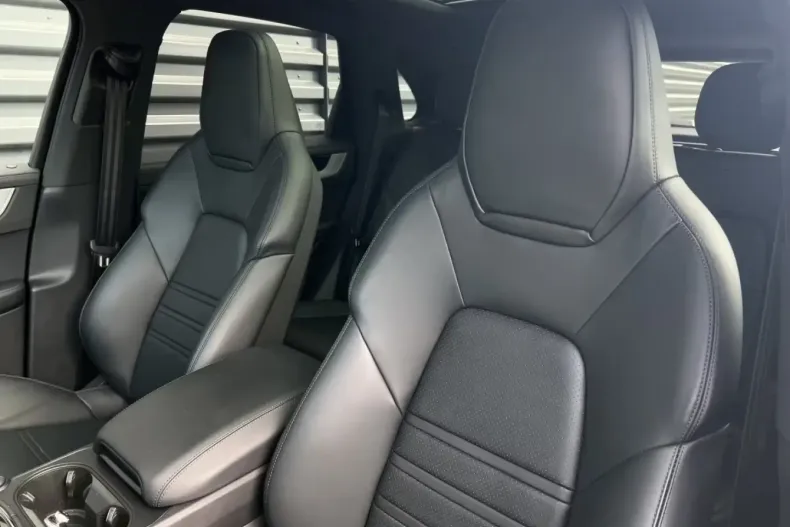 Porsche Cayenne din 2023 cu 22.500 km - oferta POR113954 - foto 10