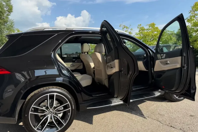 Mercedes-Benz GLE 450 din 2025 cu 12 km - oferta MER113961 - foto 4