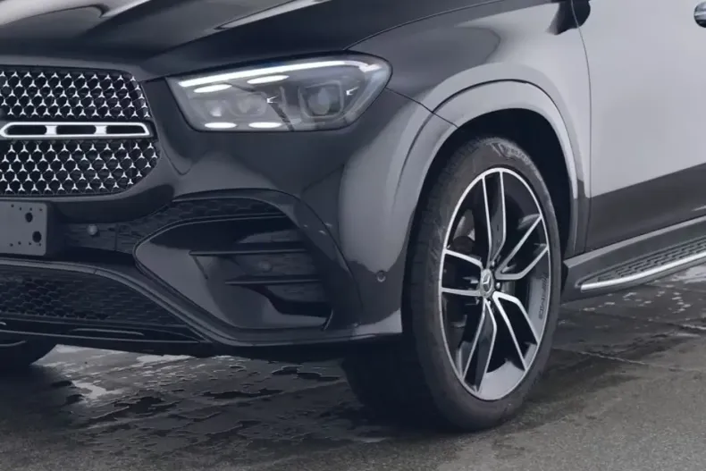 Mercedes-Benz GLE 450 din 2024 cu 8.989 km - oferta MER113964 - foto 4