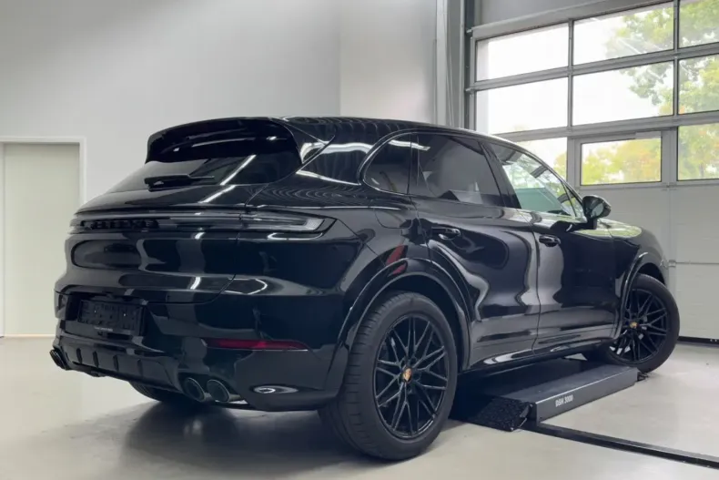 Porsche Cayenne din 2024 cu 32.200 km - oferta POR113970 - foto 3