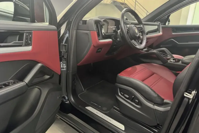 Porsche Cayenne din 2024 cu 32.200 km - oferta POR113970 - foto 7