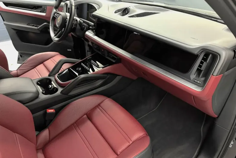 Porsche Cayenne din 2024 cu 32.200 km - oferta POR113970 - foto 11