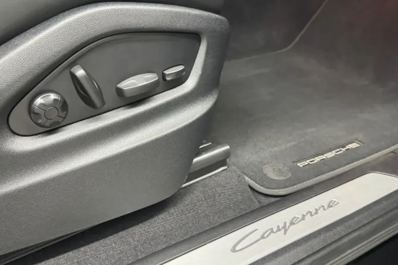 Porsche Cayenne din 2024 cu 32.200 km - oferta POR113970 - foto 22