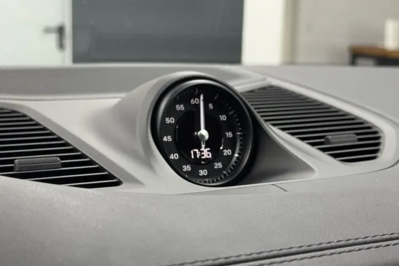 Porsche Cayenne din 2024 cu 32.200 km - oferta POR113970 - foto 28