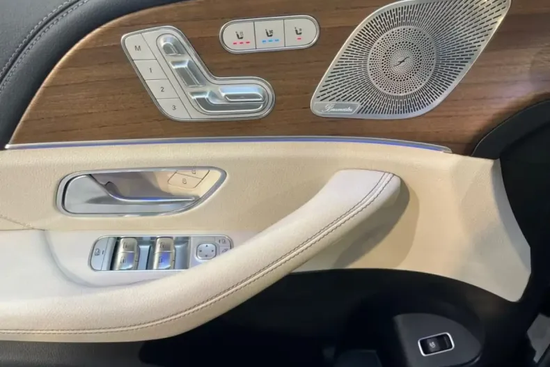 Mercedes-Benz GLE 450 din 2024 cu 18.044 km - oferta MER113975 - foto 7