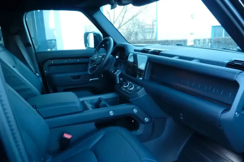 Land Rover Defender din 2025 cu 790 km - oferta LAN113978 - foto 10