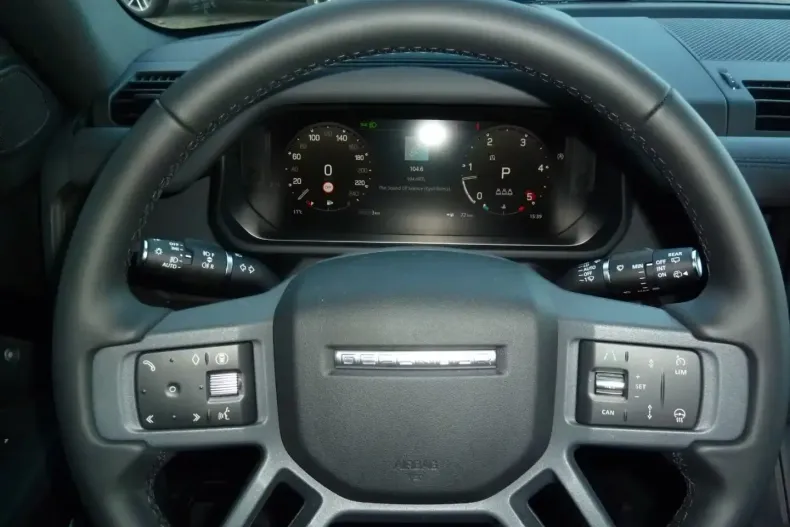 Land Rover Defender din 2025 cu 790 km - oferta LAN113978 - foto 16