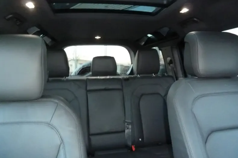 Land Rover Defender din 2025 cu 790 km - oferta LAN113978 - foto 19