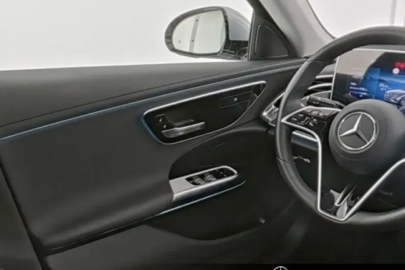 Mercedes-Benz E 220 din 2024 cu 36.024 km - oferta MER113979 - foto 8