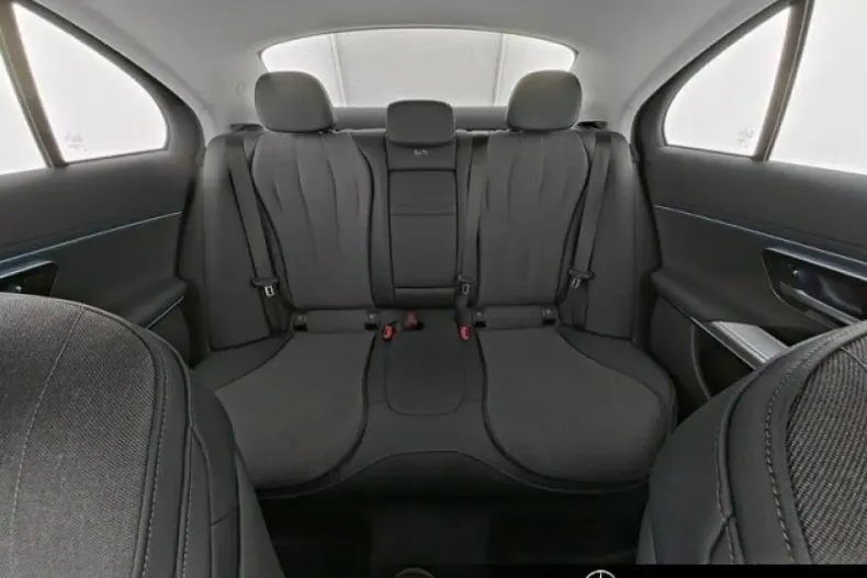 Mercedes-Benz E 220 din 2024 cu 36.024 km - oferta MER113979 - foto 9