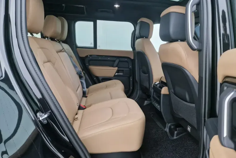 Land Rover Defender din 2025 cu 50 km - oferta LAN113987 - foto 14