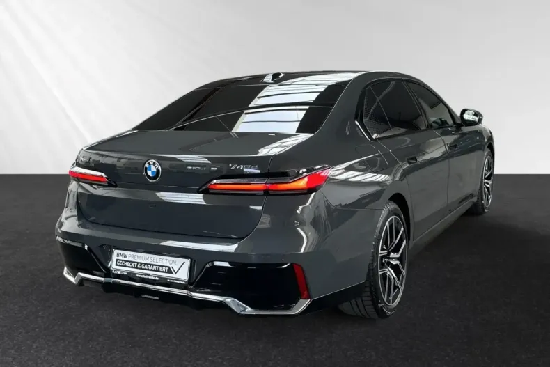 BMW 740 din 2024 cu 14.300 km - oferta BMW113993 - foto 3