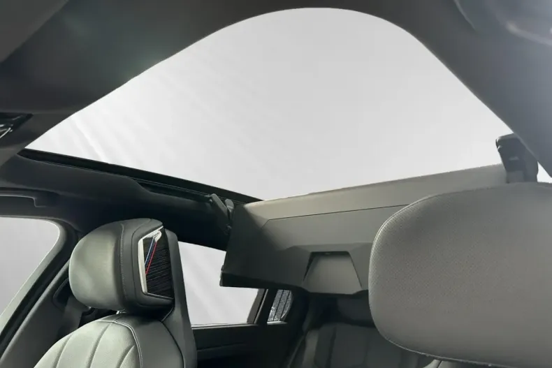 BMW 740 din 2024 cu 14.300 km - oferta BMW113993 - foto 21