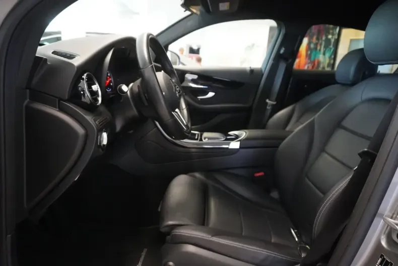 Mercedes-Benz GLC 300 din 2021 cu 37.000 km - oferta MER113998 - foto 7