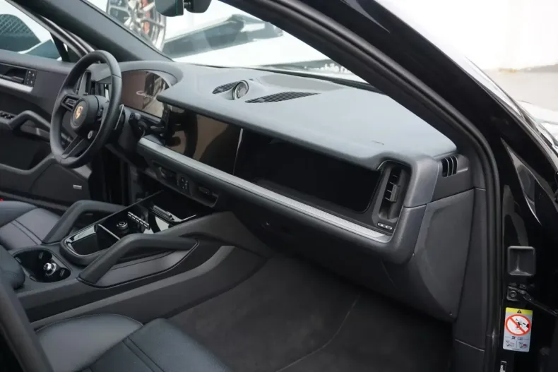 Porsche Cayenne din 2025 cu 5.970 km - oferta POR114010 - foto 12