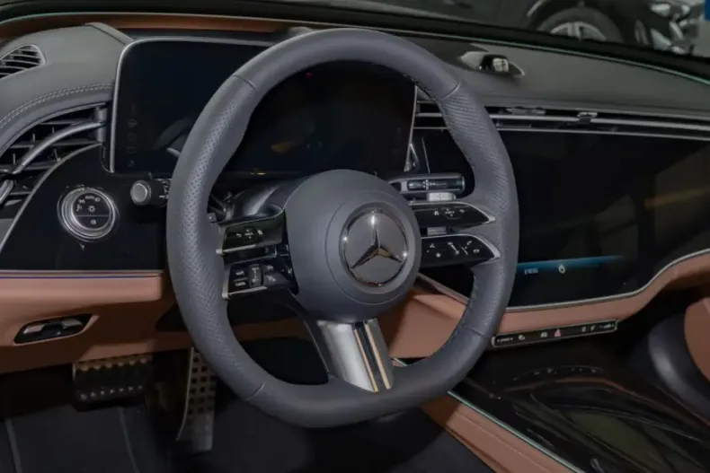 Mercedes-Benz E 220 din 2024 cu 7.500 km - oferta MER114039 - foto 6