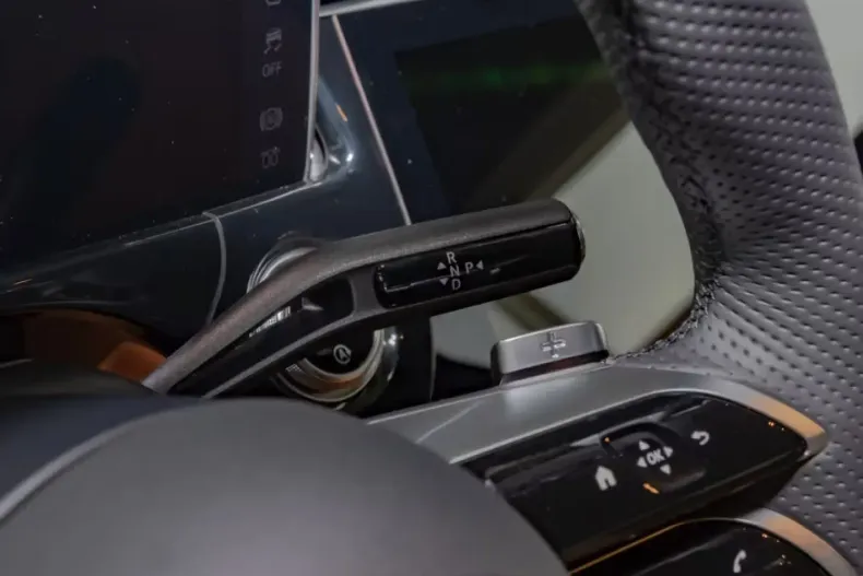 Mercedes-Benz E 220 din 2024 cu 7.500 km - oferta MER114039 - foto 13