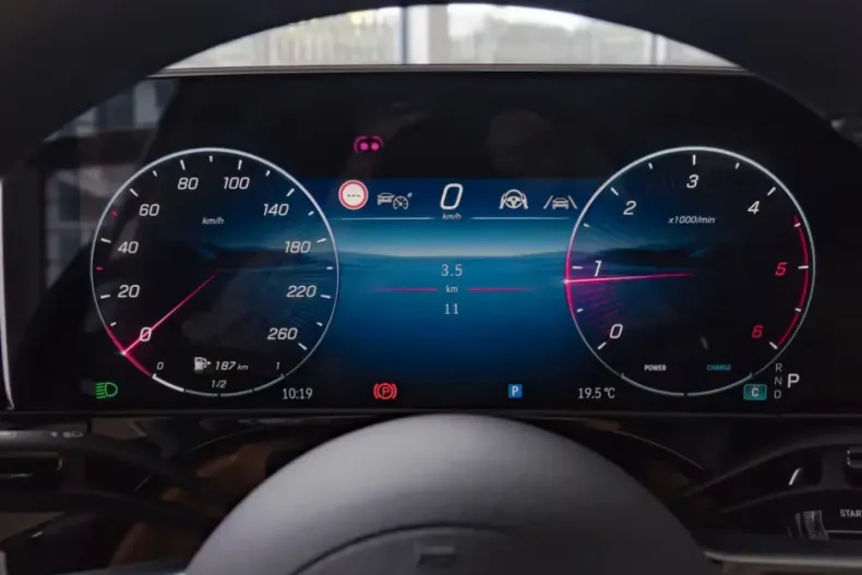 Mercedes-Benz E 220 din 2024 cu 7.500 km - oferta MER114039 - foto 24