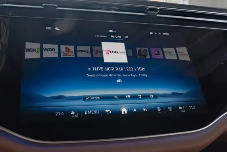 Mercedes-Benz E 220 din 2024 cu 7.500 km - oferta MER114039 - foto 25