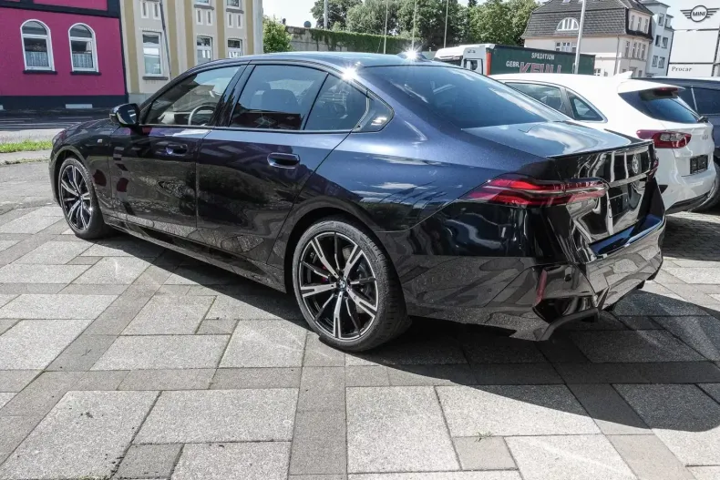 BMW 520 din 2025 cu 0 km - oferta BMW114046 - foto 2