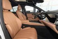 Mercedes-Benz E 200 din 2025 cu 4.000 km - oferta MER114047 - foto 4