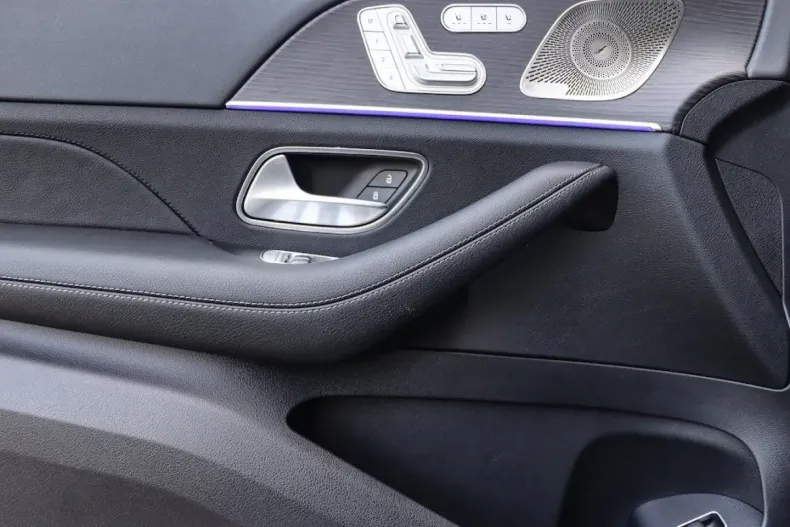 Mercedes-Benz GLE 300 din 2024 cu 5.100 km - oferta MER114056 - foto 13