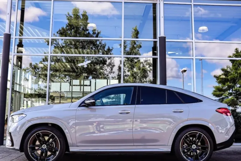 Mercedes-Benz GLE 300 din 2024 cu 4.350 km - oferta MER114057 - foto 2