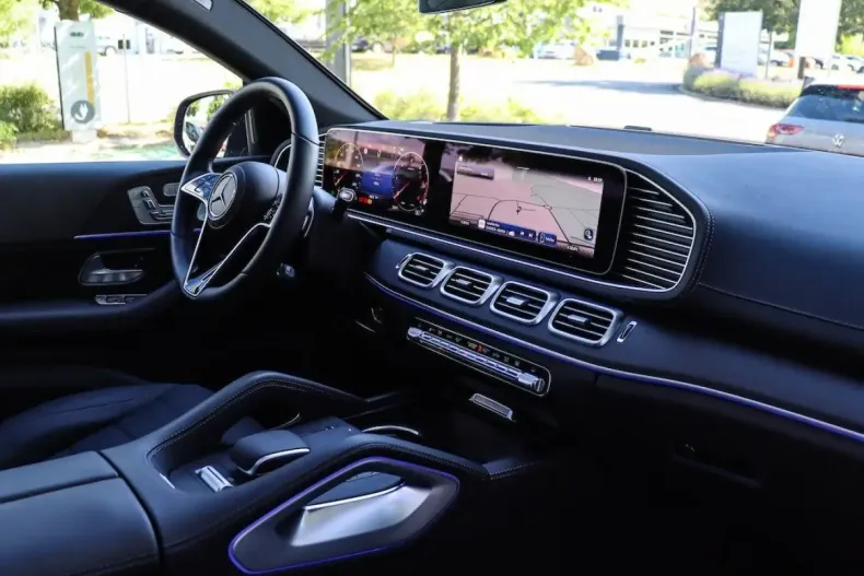 Mercedes-Benz GLE 300 din 2024 cu 4.350 km - oferta MER114057 - foto 22