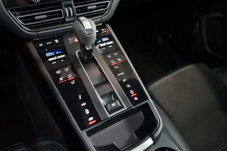 Porsche Macan din 2023 cu 24.633 km - oferta POR114073 - foto 26