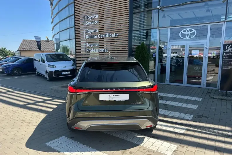 Lexus RX 450 din 2025 cu 4.690 km - oferta LEX114081 - foto 4