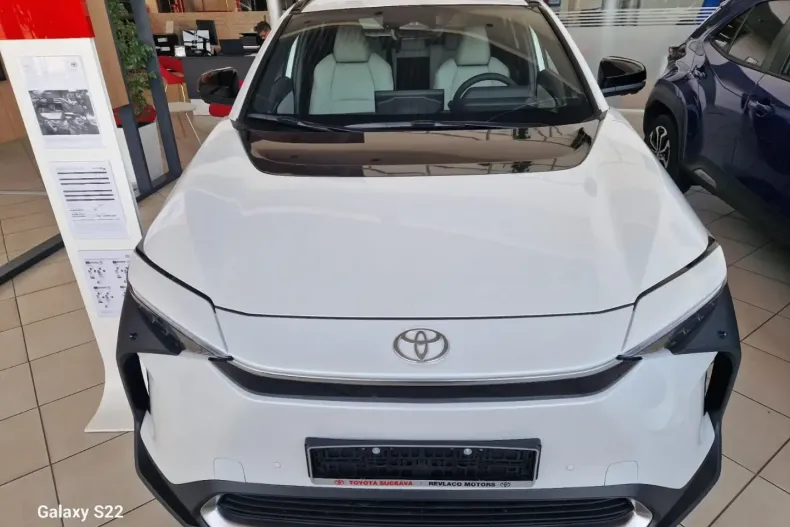 Toyota bZ4X din 2025 cu 100 km - oferta TOY114091 - foto 2