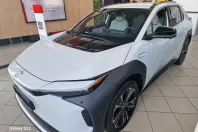 Toyota bZ4X din 2025 cu 100 km - oferta TOY114091 - foto 3