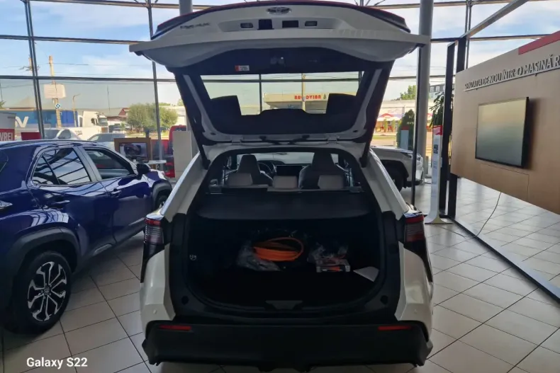 Toyota bZ4X din 2025 cu 100 km - oferta TOY114091 - foto 6