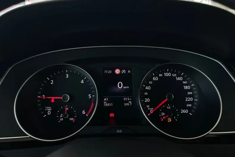 Volkswagen Passat din 2020 cu 58.831 km - oferta VOL114109 - foto 32