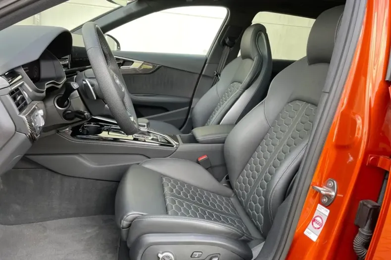 Audi RS4 din 2024 cu 10.849 km - oferta AUD114112 - foto 19